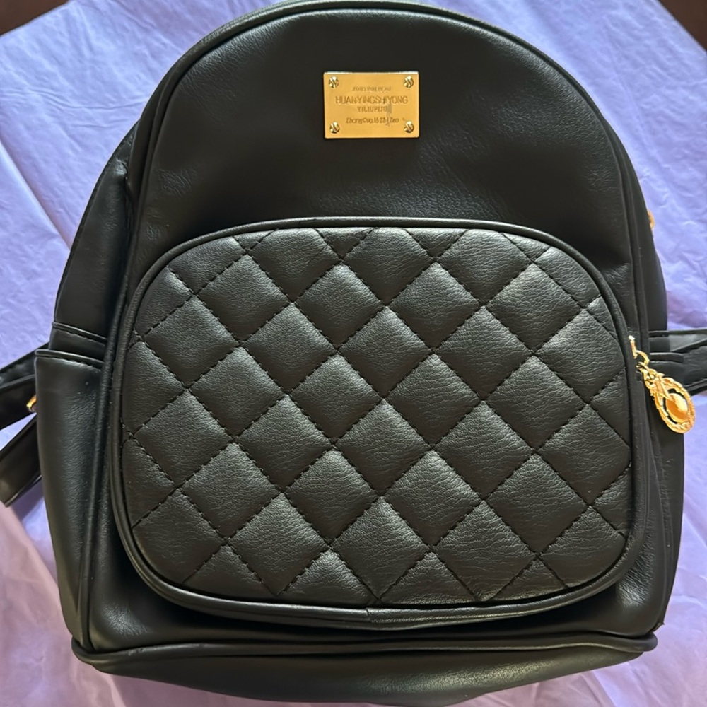 Huanying Shiyong Backpack Jing Pin Pi Ju Handbag Shoulder Travel Carry Bag Purse